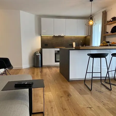 Ferienwohnung In Lay Apartment